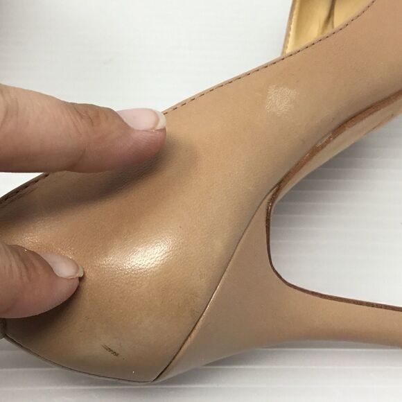 Ivanka Trump Cleo Pump (B6) - Picture 6 of 8